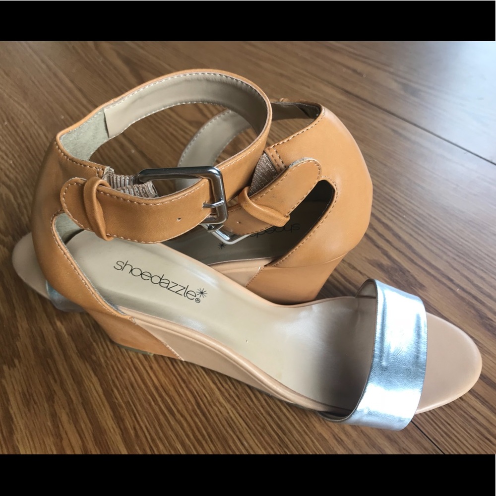 Shoe Dazzle kitten wedges